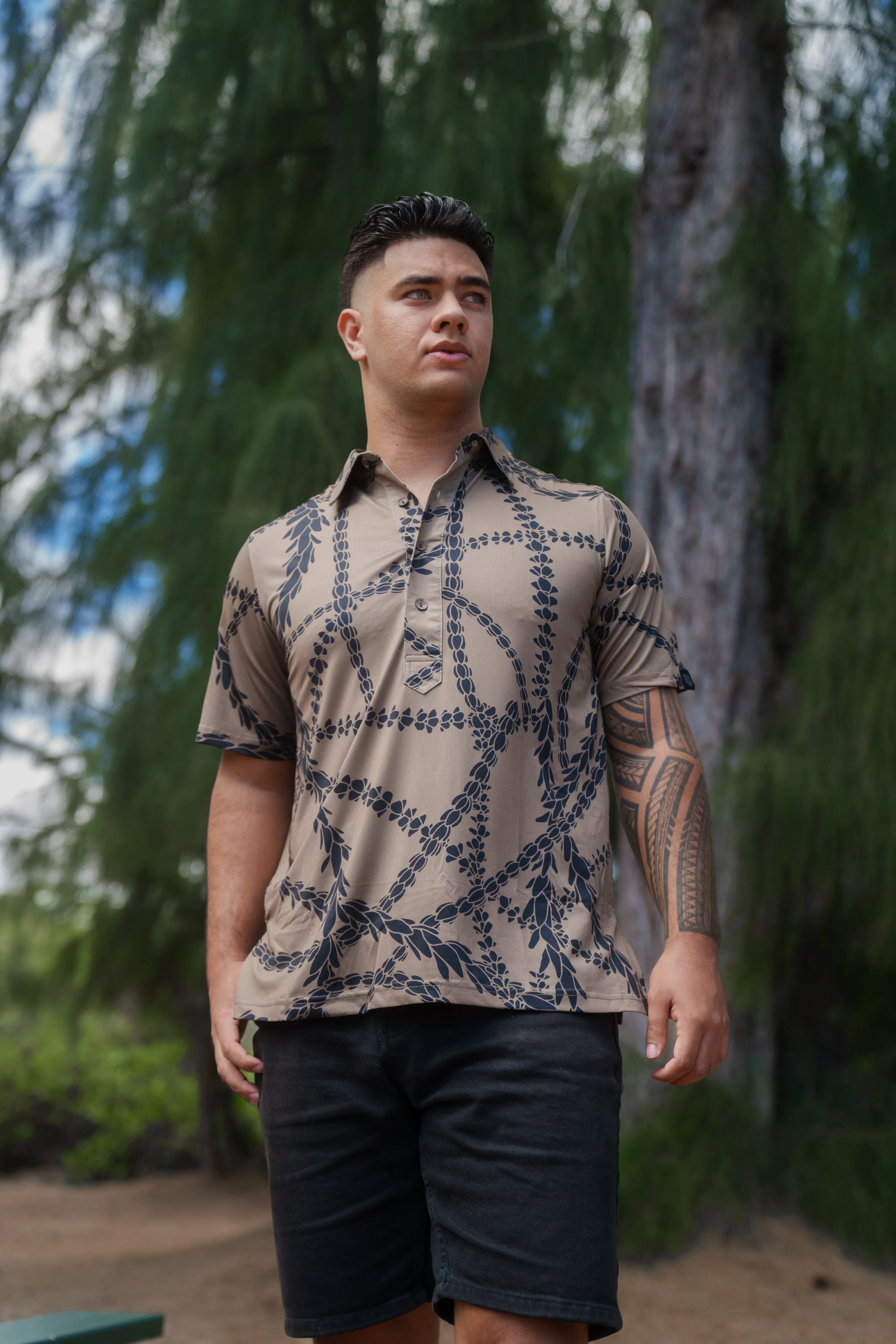 BROWN LEIS ALOHA POLO